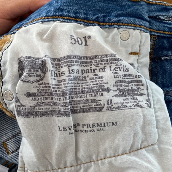 LEVI’s 501 Premium Quality Adjustable Length Shorts Size 26 - Picture 12 of 12